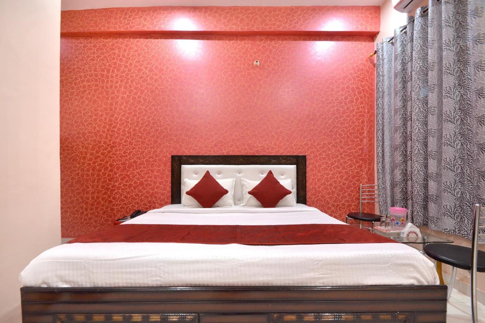Hotel O Galaxy Nayagaon Exterior photo